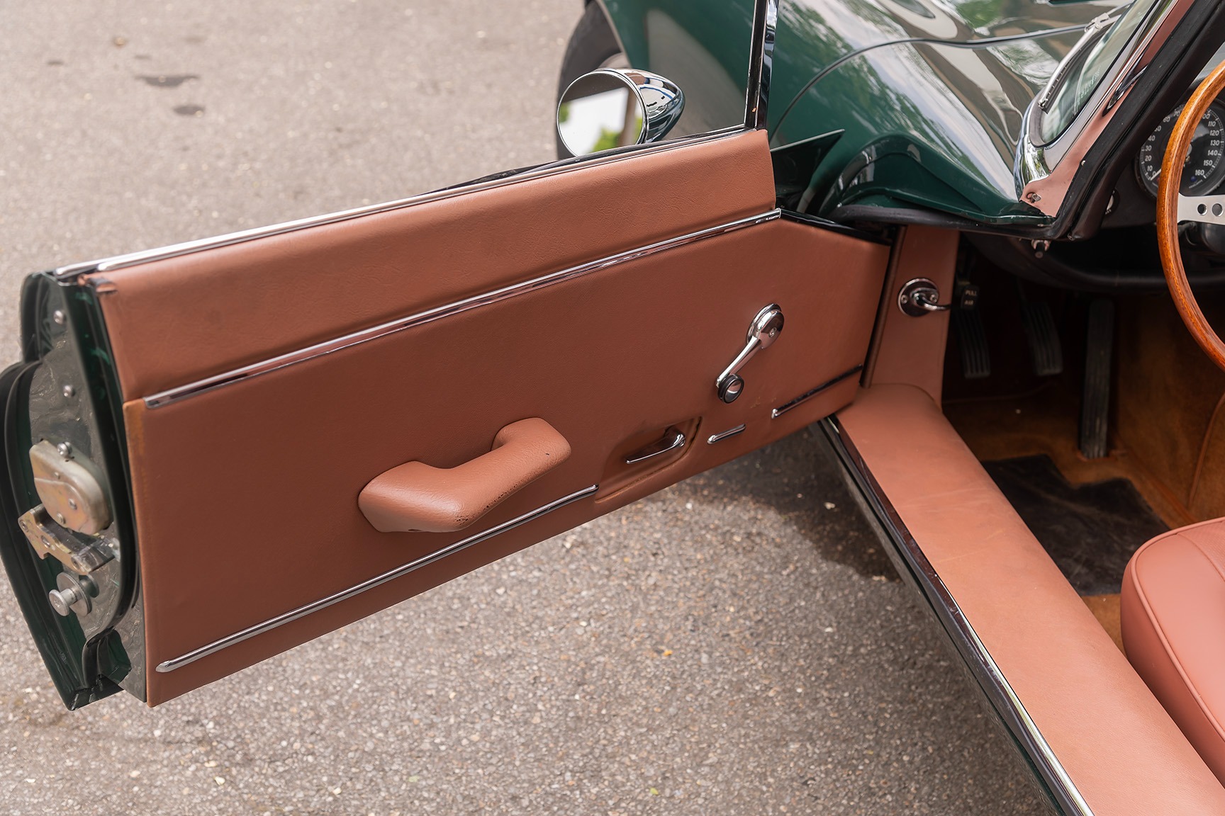 Used 1974 Jaguar XKE V-12 Roadster Honoring the perfection Used 1974 Jaguar XKE V-12 Roadster Honoring the perfection
